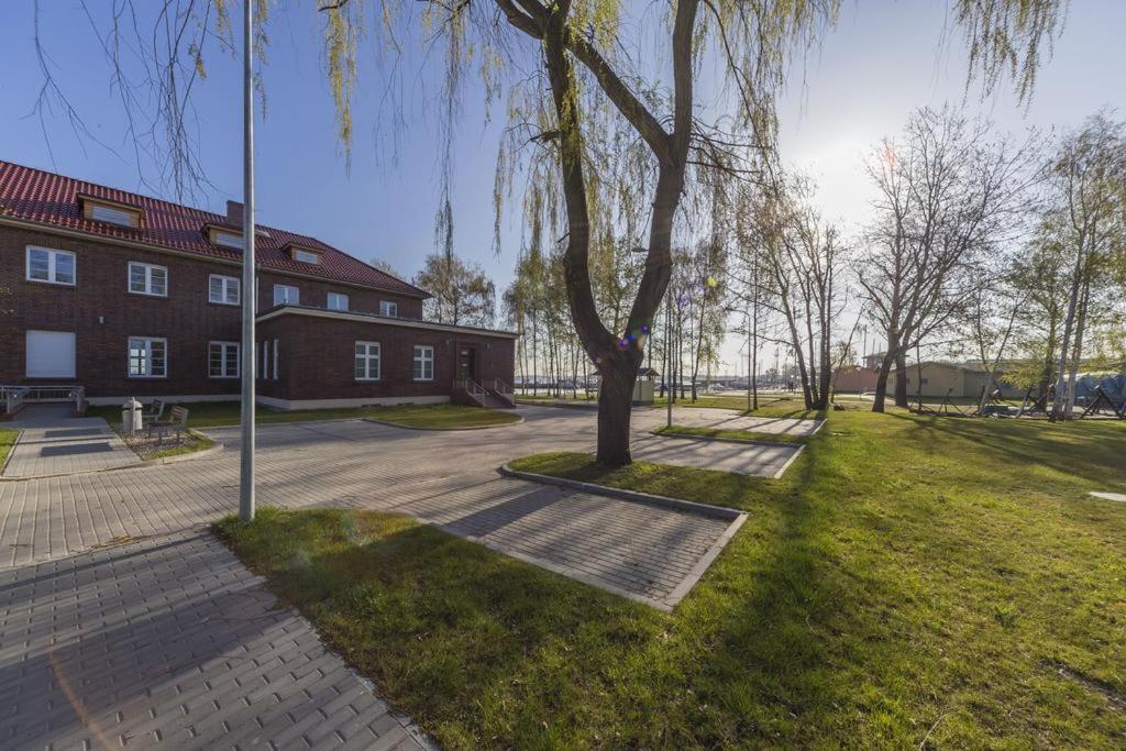 Centrum Zeglarskie Domki Kempingowe Szczecin Extérieur photo